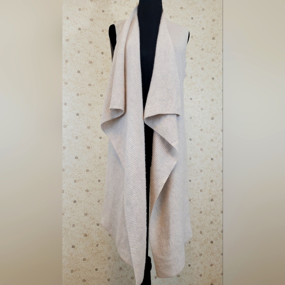 St. Tropez Cashmere Light Grey Sweater Vest